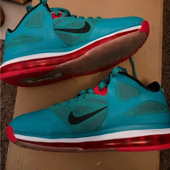 Nike LeBron 9 Low "Reverse Liverpool" - Picture 6 of 8